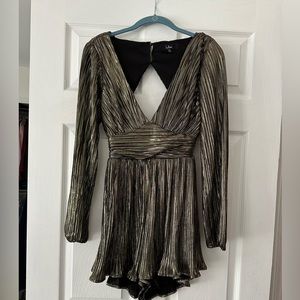 Gold pleated long sleeve backless romper